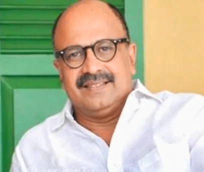 സിദ്ദിഖിനെ അറസ്റ്റ് ചെയ്യാൻ നീക്കമിട്ട് പോലീസ്; വിമാനത്താവളങ്ങളില്‍ ലുക്ക് ഔട്ട് നോട്ടീസ് നല്‍കി